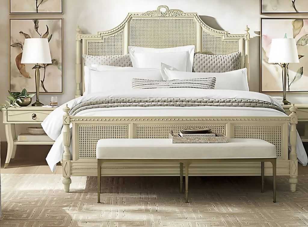 Банкетка для спальни