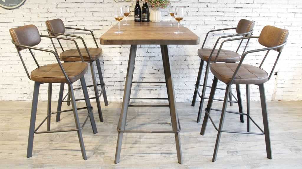 Барные стулья на металлическом каркасе