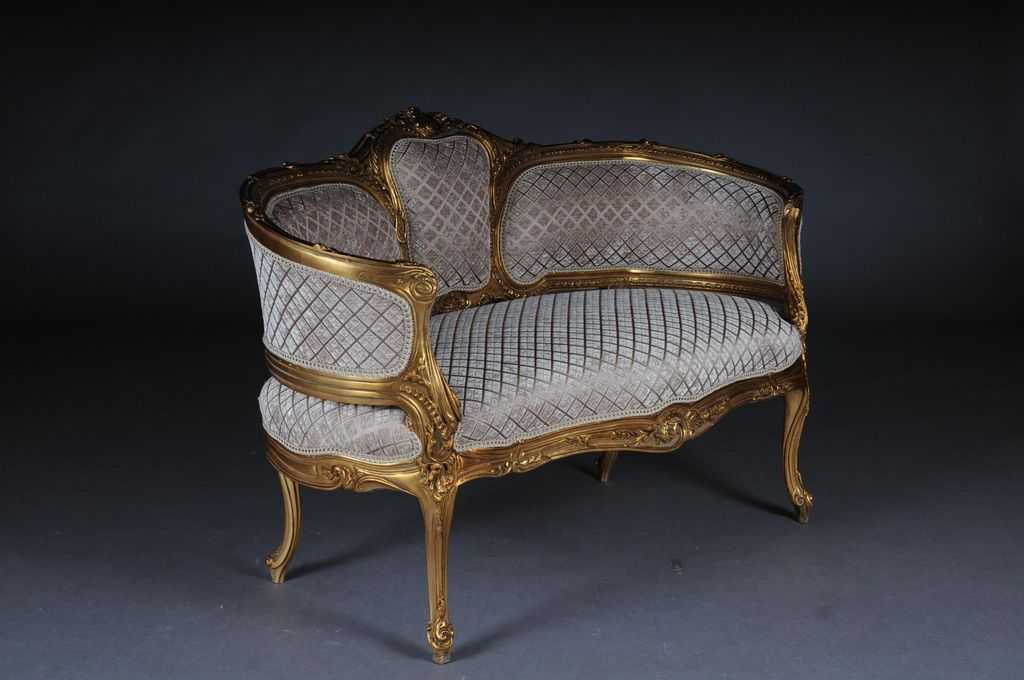 диван в стиле рококо