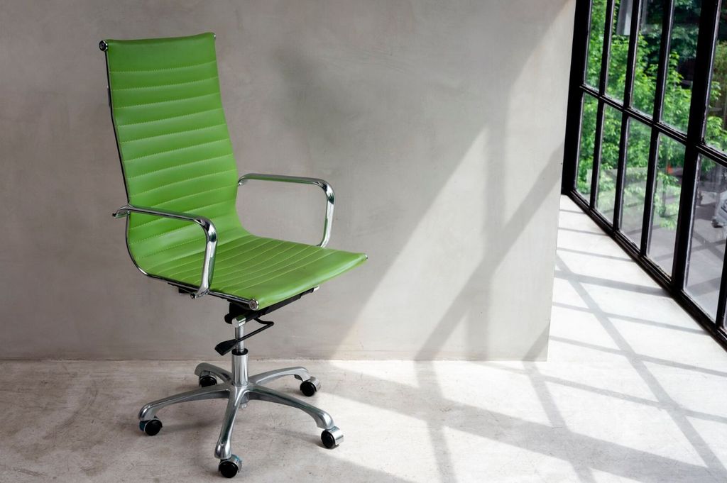 Регулируемые стулья