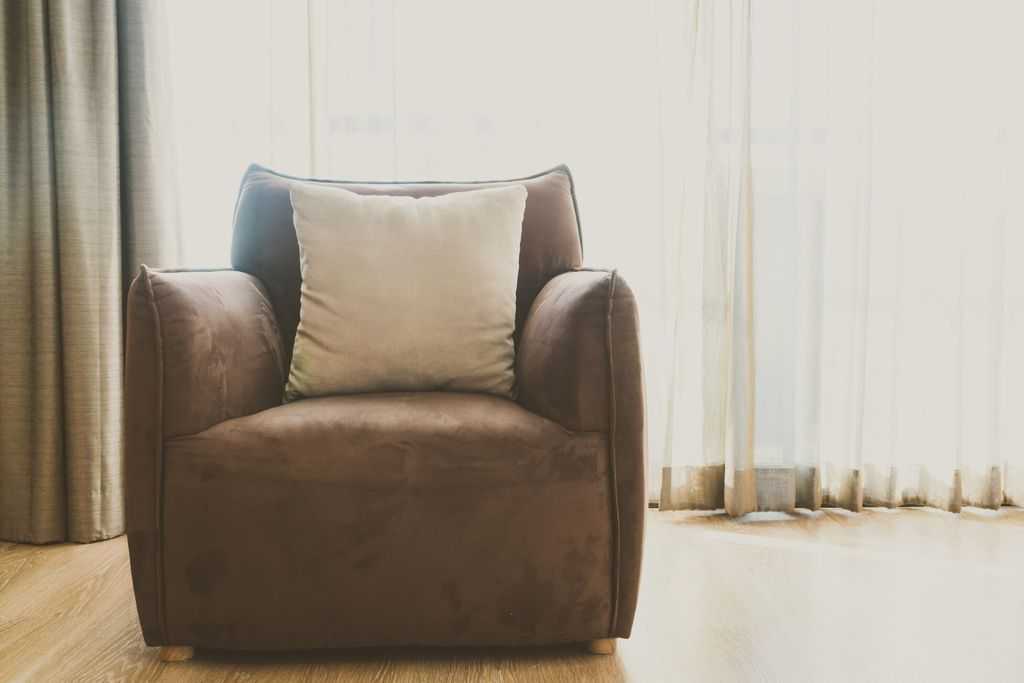 выбор мягкого кресла