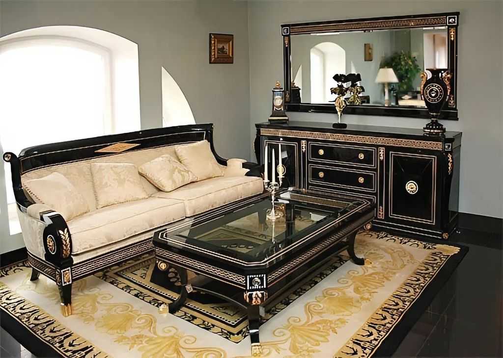 Диван в русском стиле