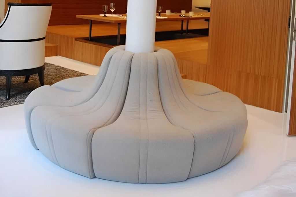 бескаркасная мебель на заказ вокруг колонны