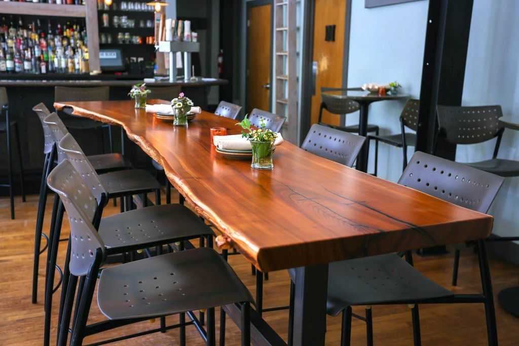 Индивидуальная мебель на заказ для ресторана