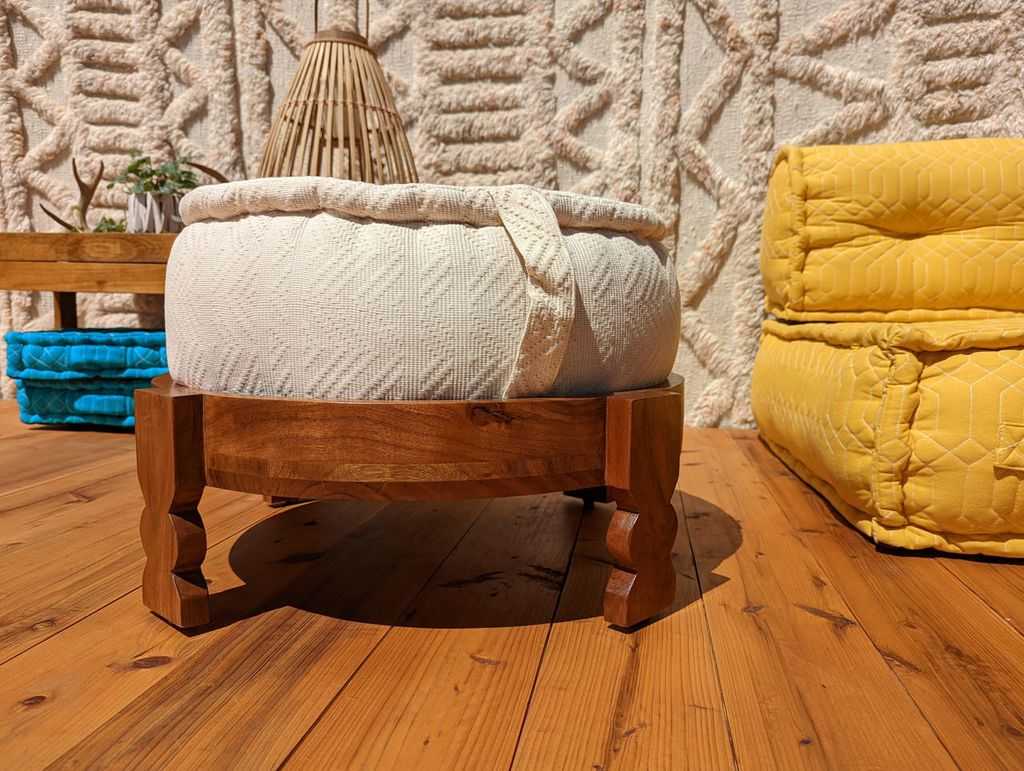 Пуфы на заказ из жаккарда